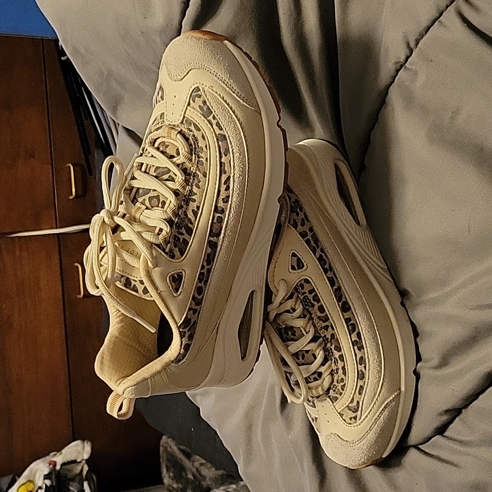 Skechers Air Cooled Sneakers